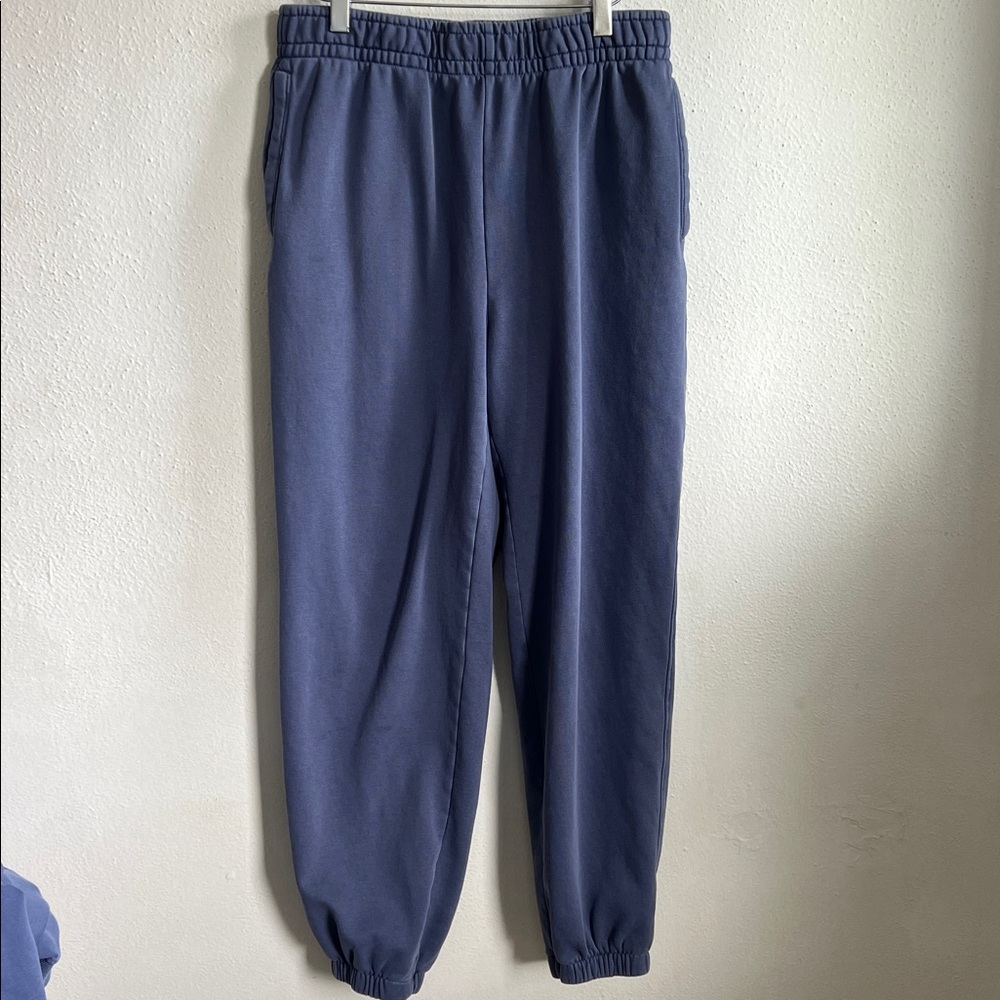 H&M CREW-NECK SWEATSHIRT & JOGGERS - Picture 11 of 13